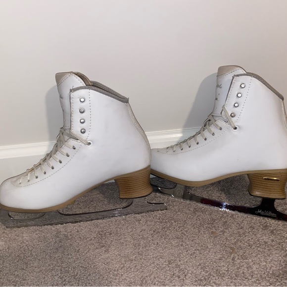 Jackson Freestyle size 8 figure skates WITH Coronation Ace blades - Picture 3 of 6